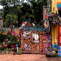 Entrance to the Randyland courtyard