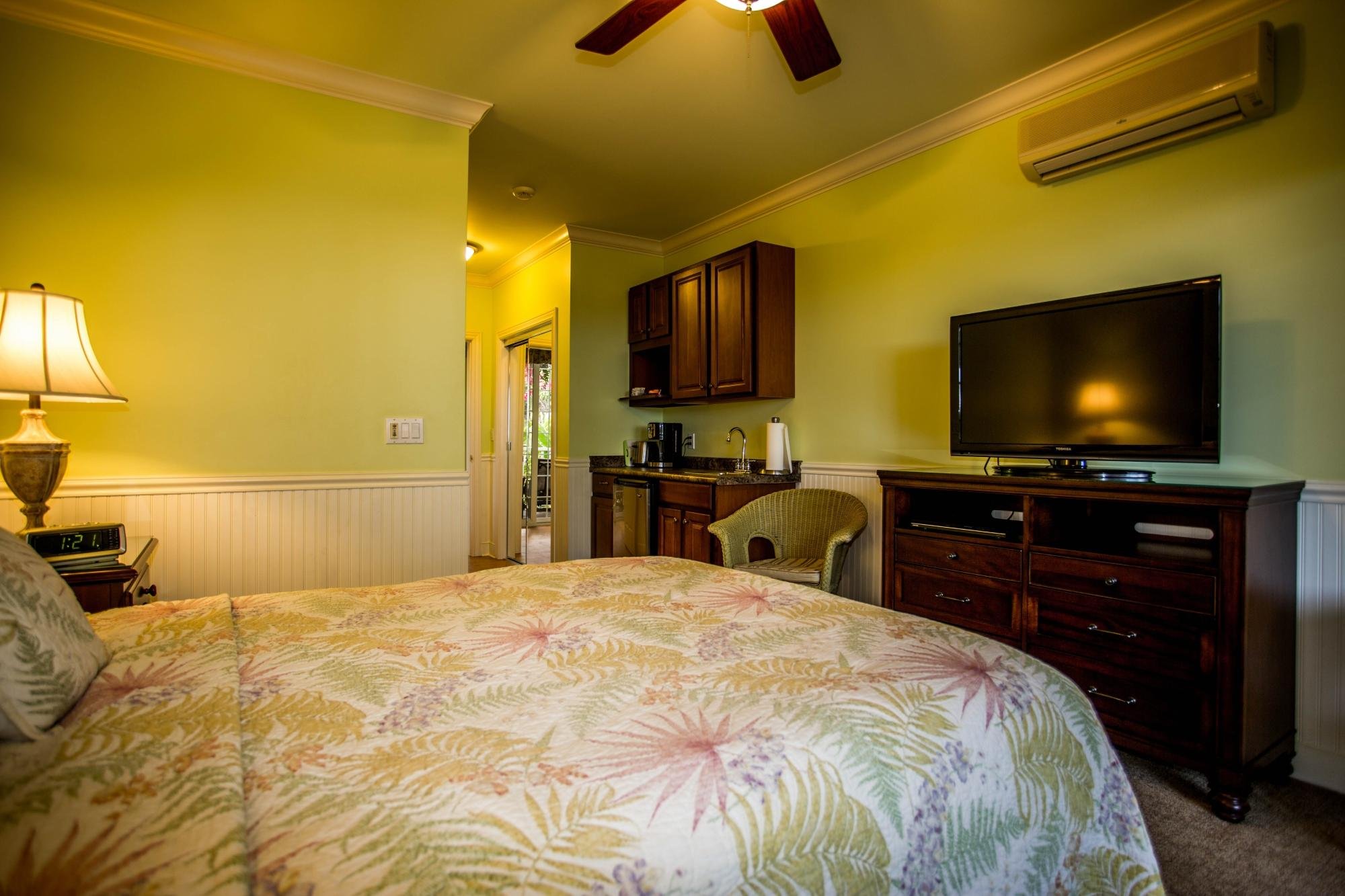 Pineapple Inn Maui by null
