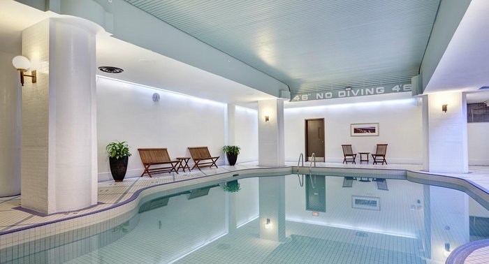 Hilton Saint John Pool: Pictures & Reviews - Tripadvisor