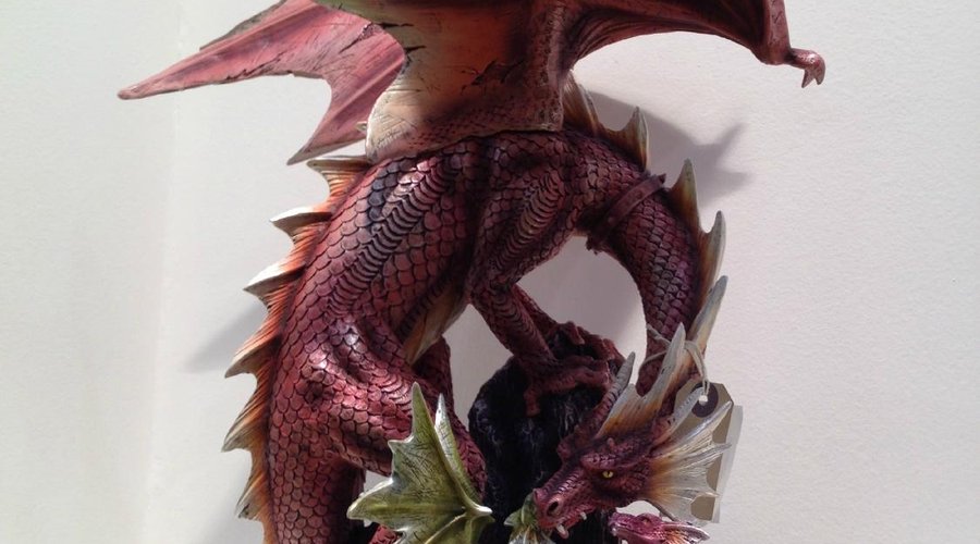 Drago con cuccioli