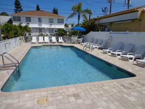 Pool & Beach