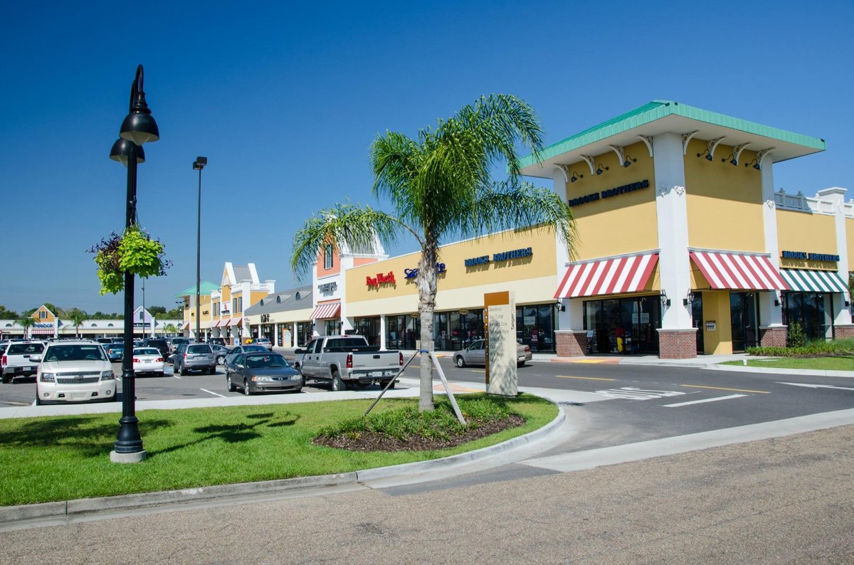 TANGER OUTLETS GONZALES - All You Need to Know BEFORE You Go