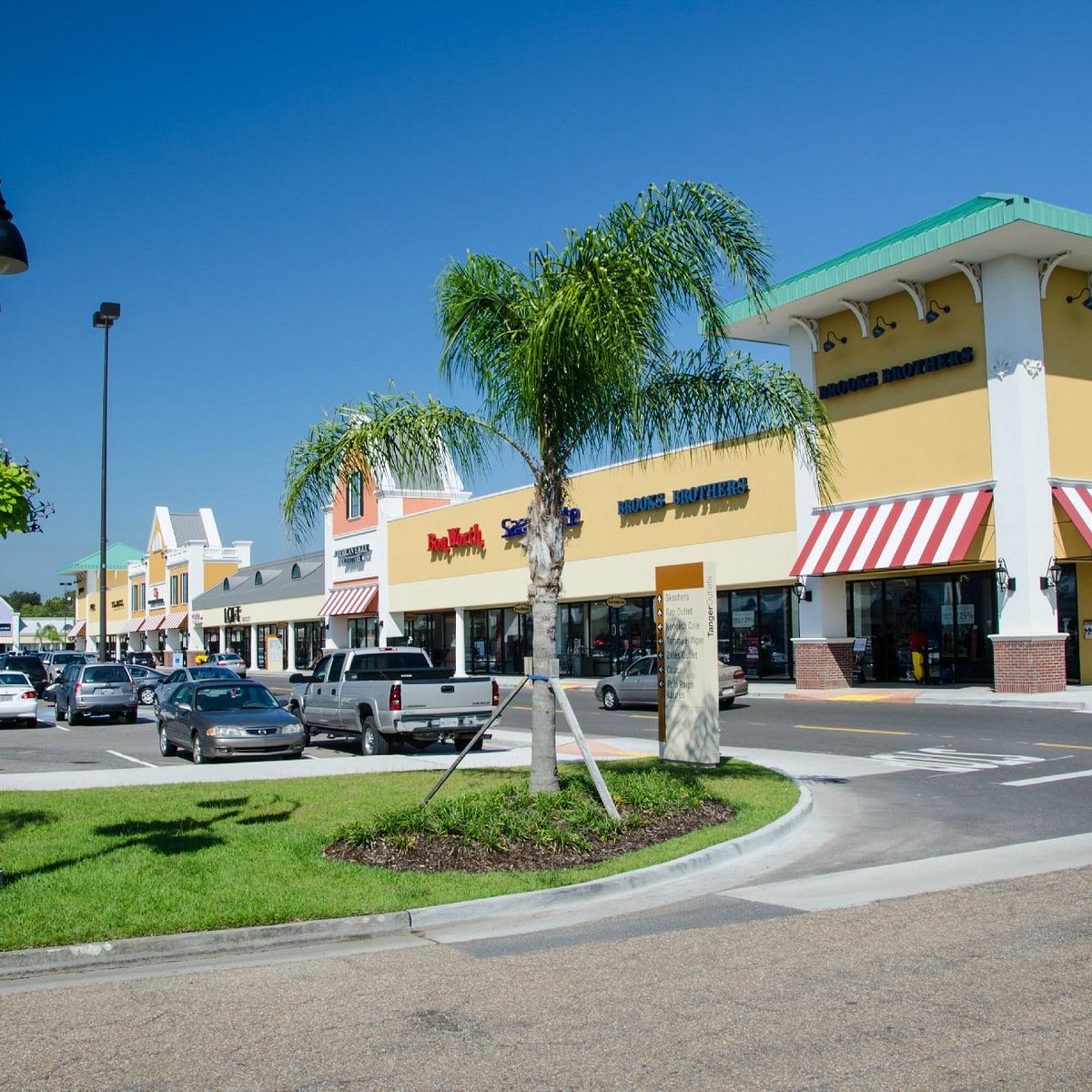 Tanger Outlets Gonzales - All You Need to Know BEFORE You Go