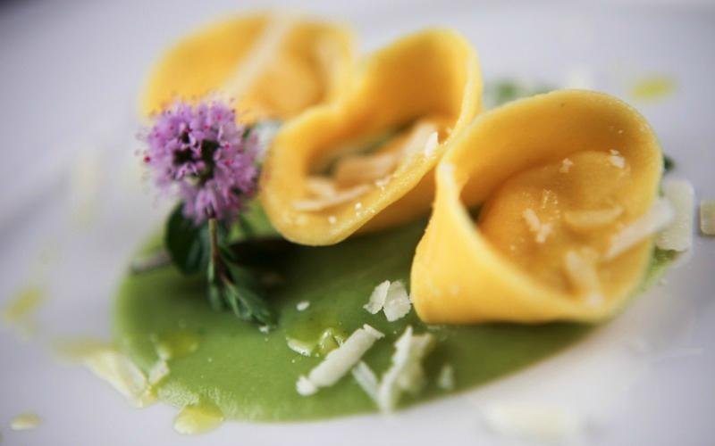Ristorante piatti a Le Melograne