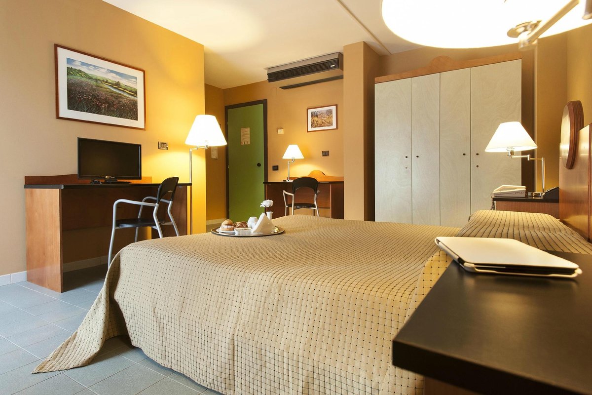 Albergo Athenaeum Rooms: Pictures & Reviews - Tripadvisor