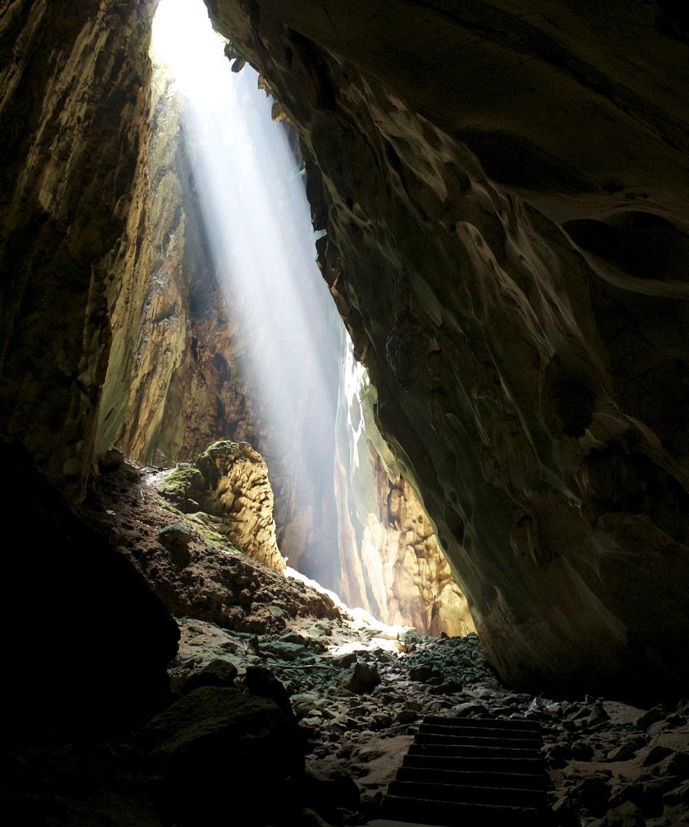 dark caves batu caves