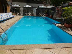 Piscina e praia