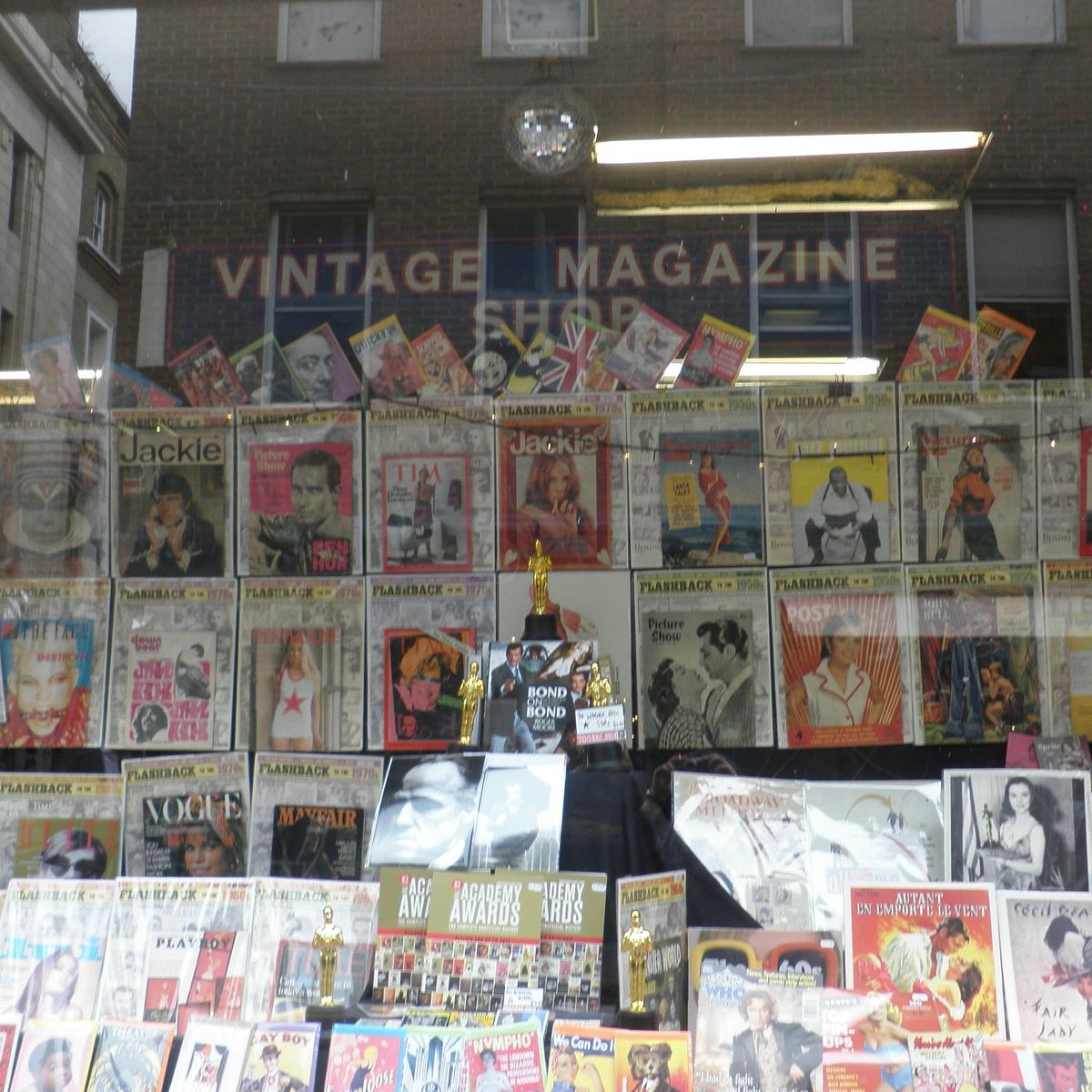 Vintage Magazine Shop ?w=1200&h=1200&s=1