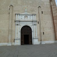 portale esterno del Duomo di Montagnana