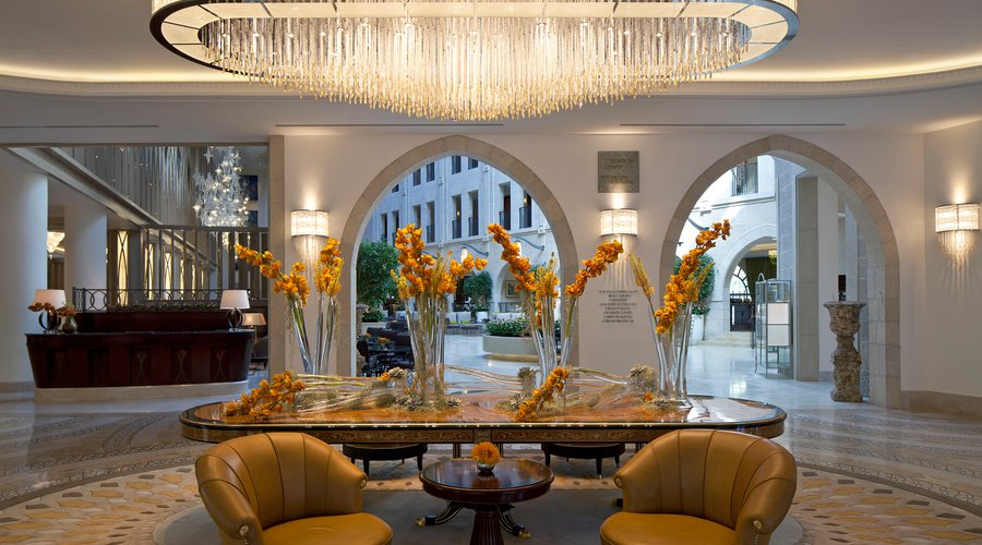 Hotel Grand Entry