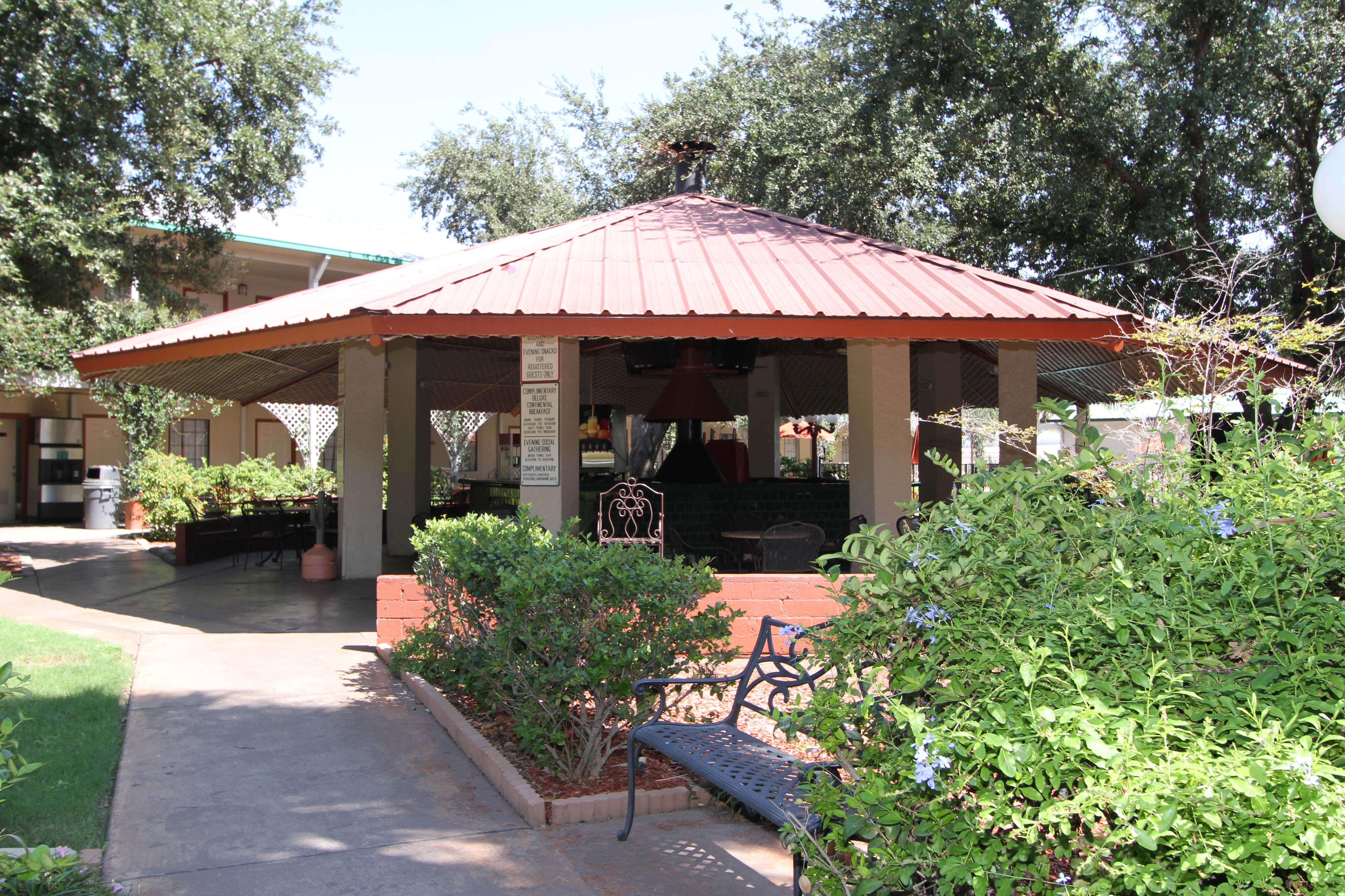 Hotel photo 15 of Family Garden Inn.