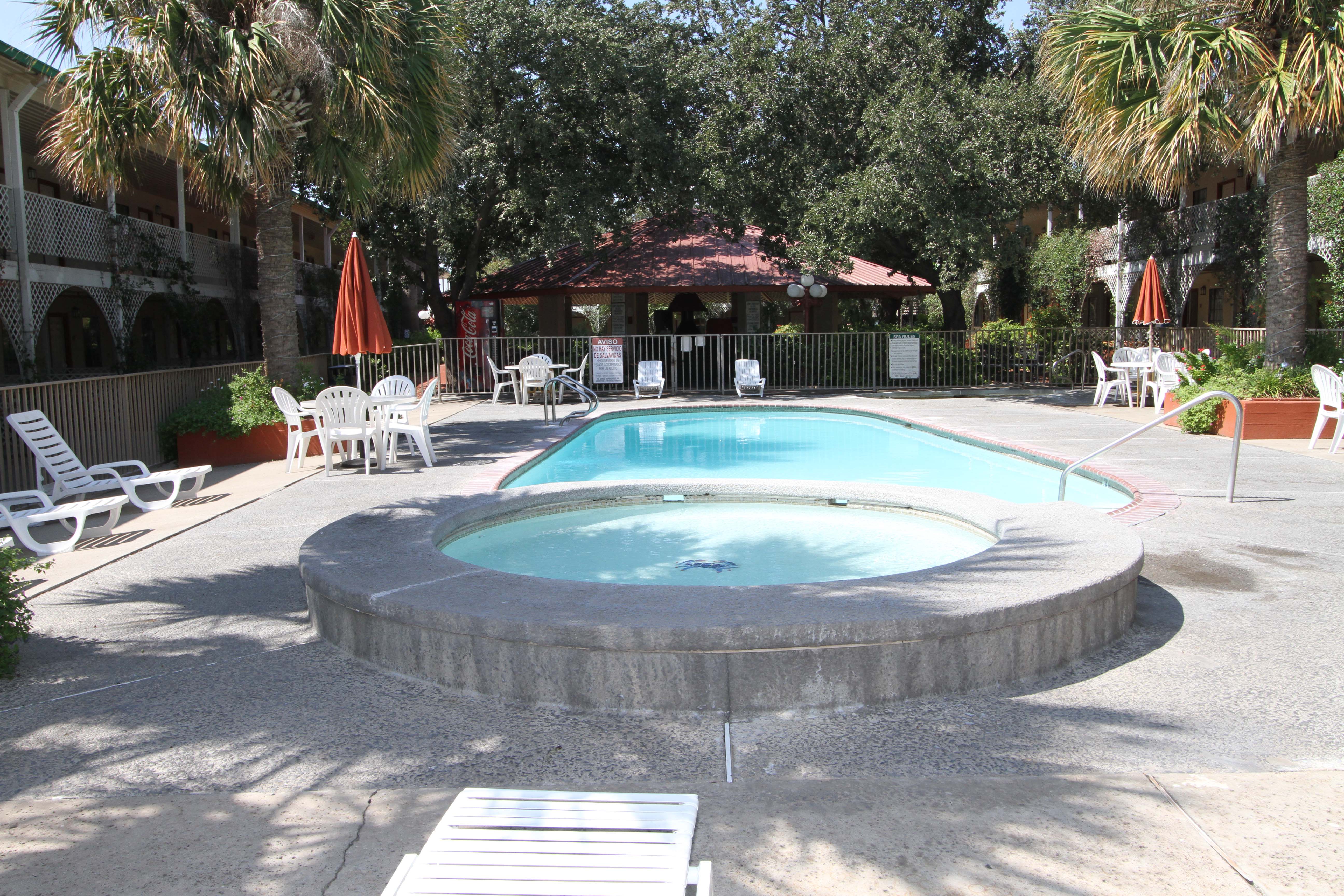 Hotel photo 23 of Family Garden Inn.