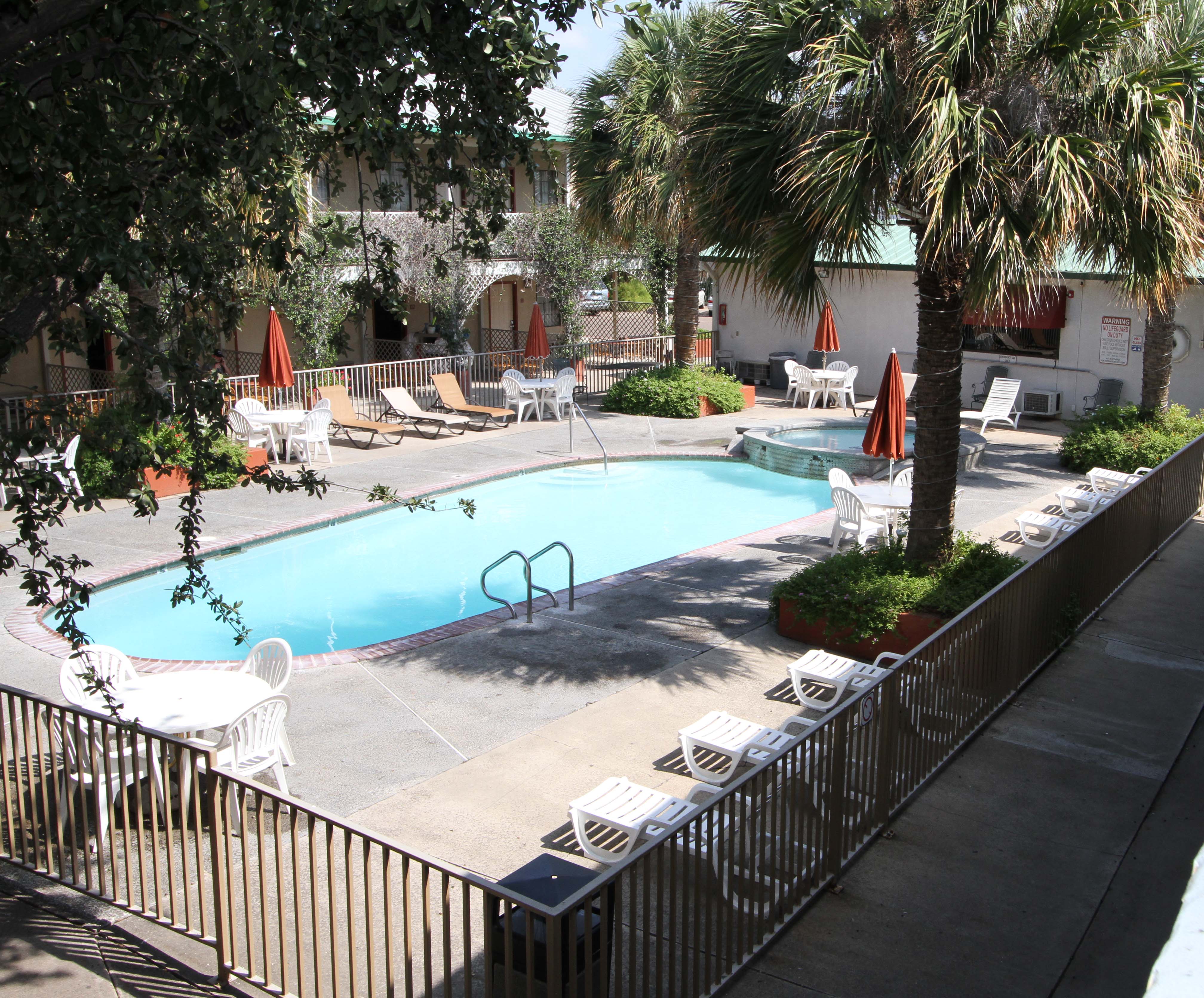 Hotel photo 11 of Family Garden Inn.