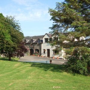 Idyllic country setting of Langdon Farm Guest House