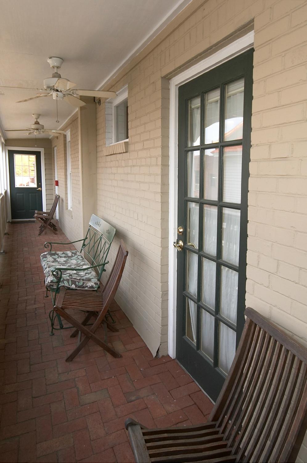 Hotel photo 4 of Fife and Drum Inn.