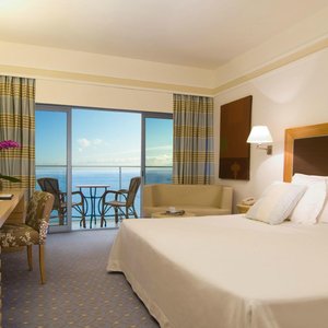Pestana Carlton Madeira Premium Ocean Resort, hotel in Funchal