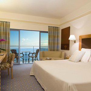 Pestana Carlton Madeira Premium Ocean Resort, hotel in Funchal