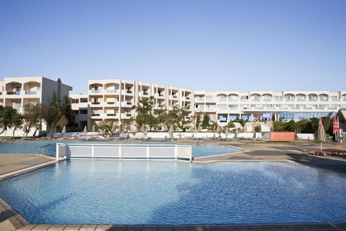 Sovereign Beach Hotel Beach: Pictures & Reviews - Tripadvisor