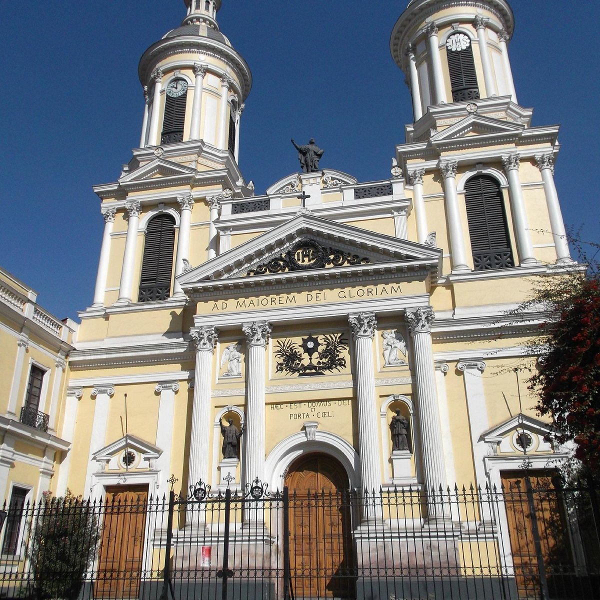 Iglesia San Ignacio de Loyola, Santiago