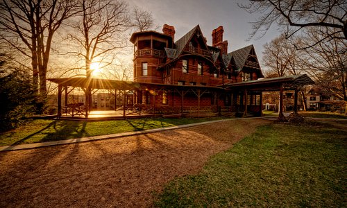 Twain House at Sunset - photo by Frank Grace
