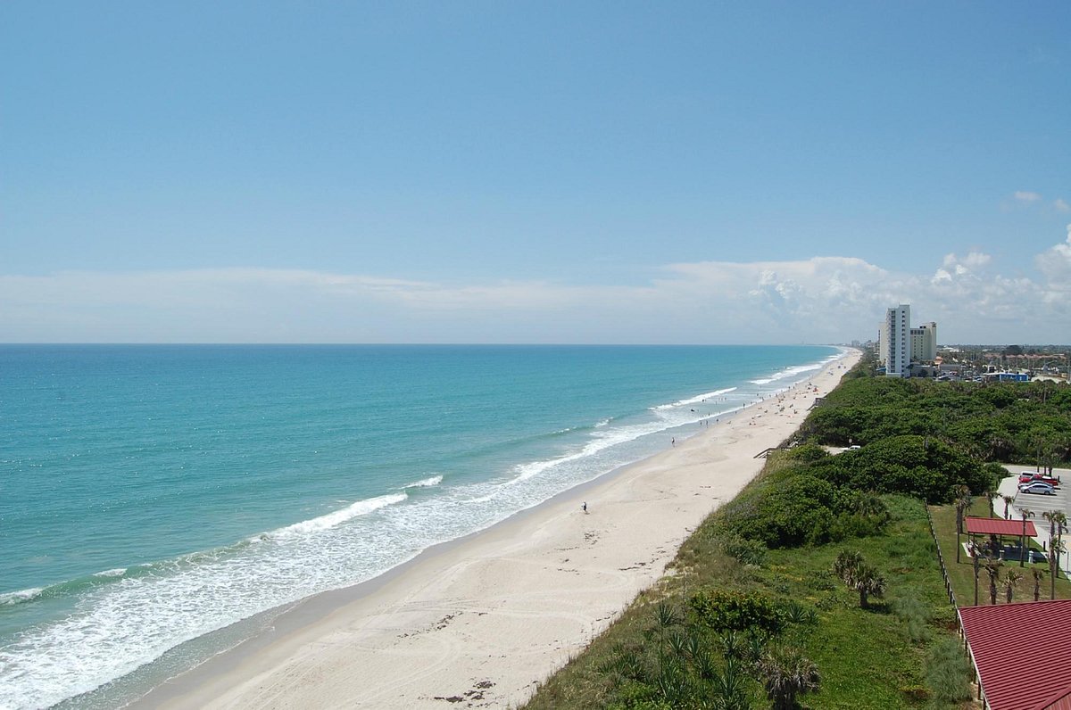 Family Friendly & Right on the Beach - Spacious 3 Bedroom Condo w/ Great  Views! - Cocoa Beach