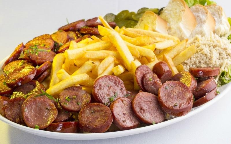 Porção de calabresa e fritas
