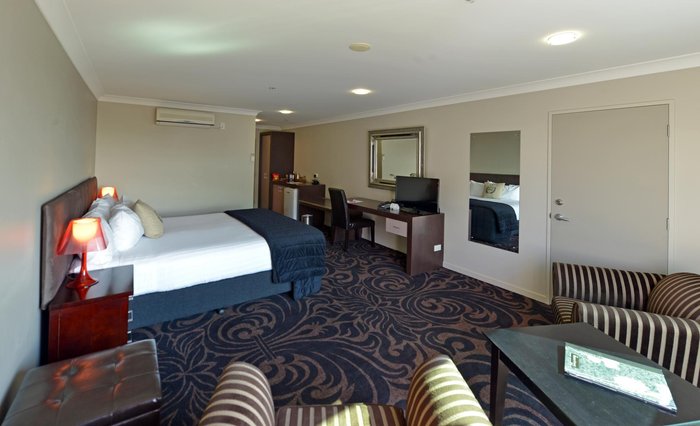 Millennium Hotel New Plymouth Waterfront Rooms: Pictures & Reviews ...