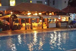 Pool & Beach