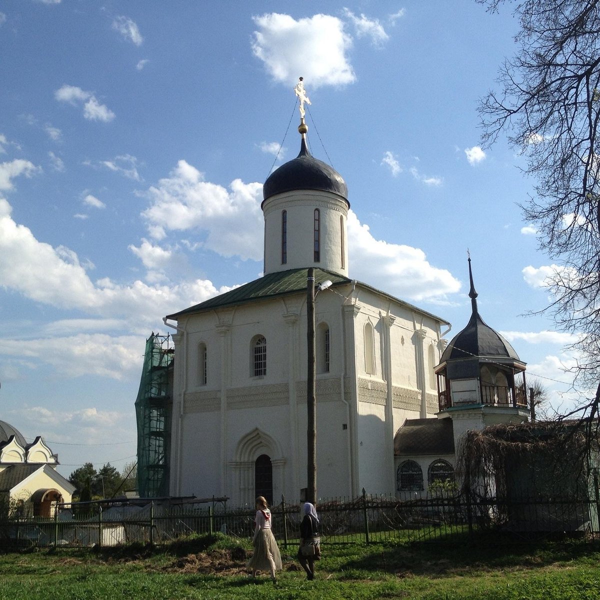 Успенский собор в звенигороде фото