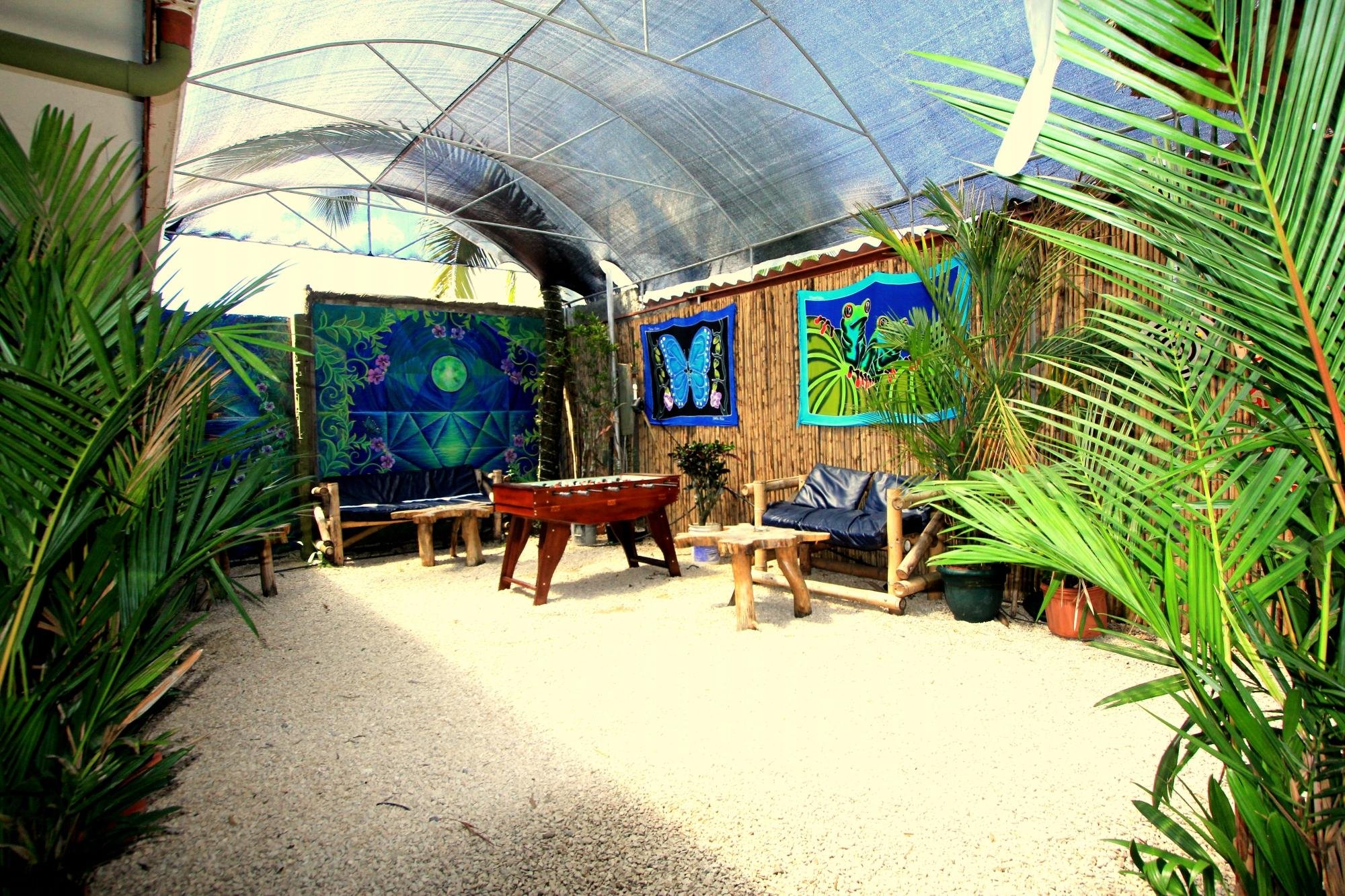 Hostel Backpackers La Fortuna by null