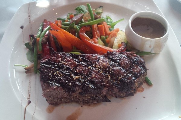 L'histoire des cigares – Rib'N Reef – Montreal's Steakhouse