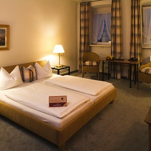 Gemütliches Doppelzimmer im Hotel in Bad Tölz für einen Urlaub in Oberbayern