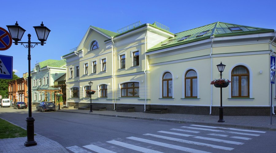 Вид на Главный корпус гостиницы