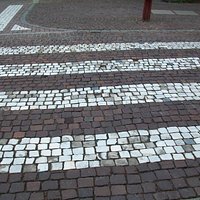 Zebrastreifen aus Carrara-Marmor