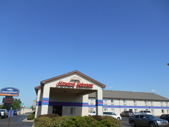 HOWARD JOHNSON BY WYNDHAM AIRPORT FLORIDA MALL $54 ($̶8̶0̶