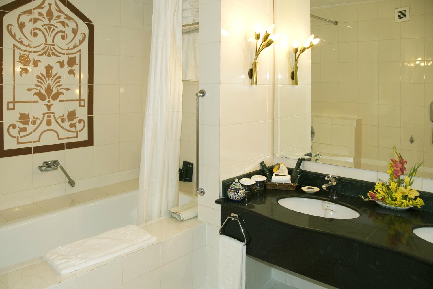 Hotel photo 1 of Avari Hotel Lahore.