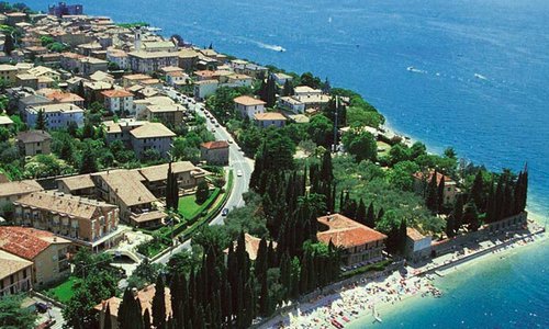 Siamo qui