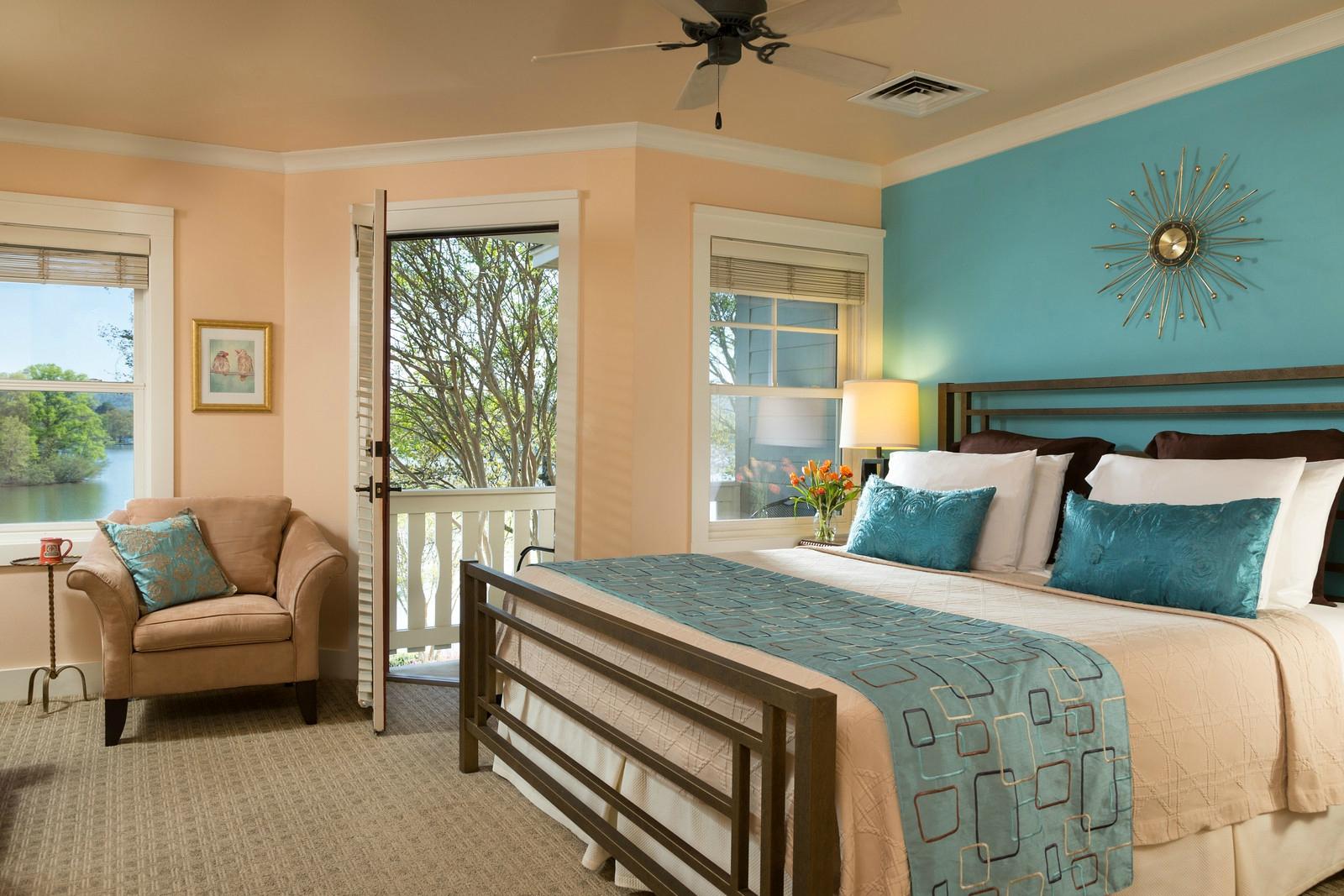 Hotel photo 31 of Lookout Point Lakeside Inn.