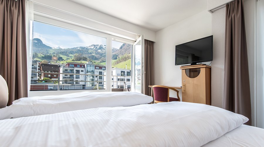 Doppelzimmer mit Bergsicht