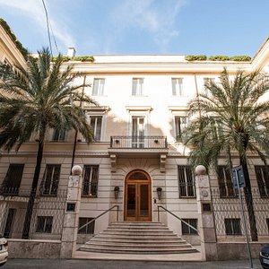Capo D'Africa Hotel – Colosseo in Rome, image may contain: City, Villa, Condo, Neighborhood