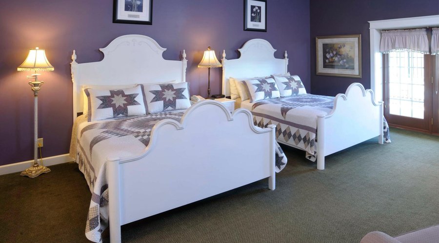Standard Queen Room
