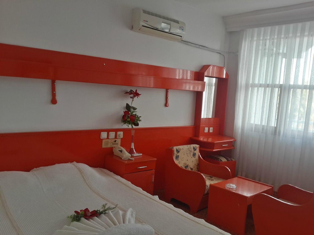 Гранд гермес. Гермес гостиница Международная. Hotel Hermes Antalya. Турция Анамур Хермес отель. Hermes Hotel bolgaristan.