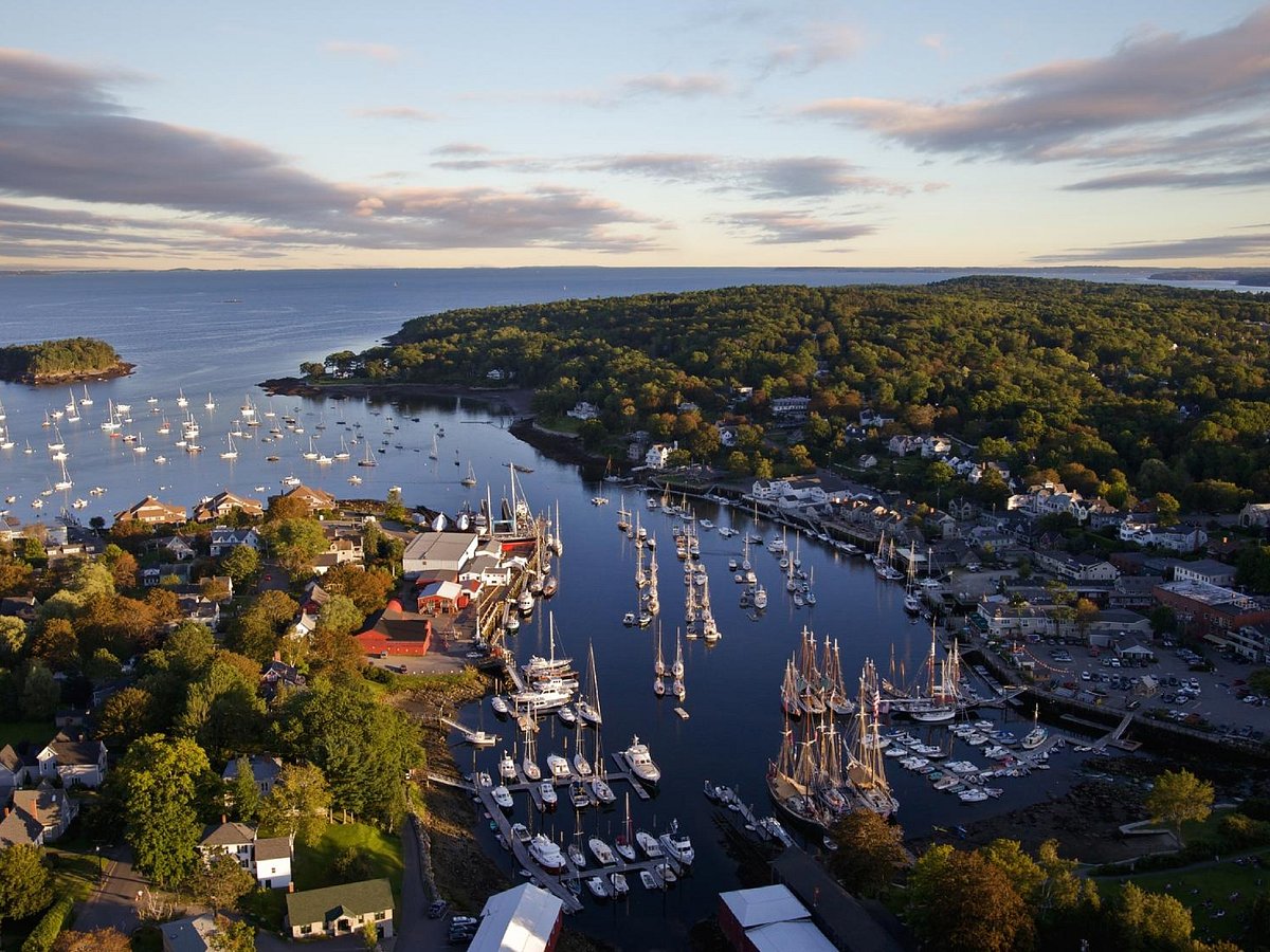 Maine new england. Акадия и новая Шотландия. Камден побережье. Coast of Maine. Camden Maine Coast.