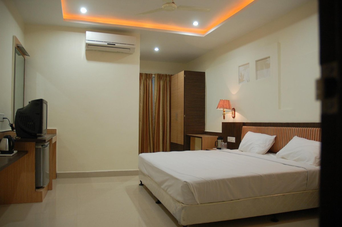 hotel-svm-grand-au-40-2022-prices-reviews-hyderabad-india