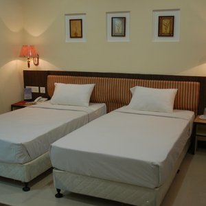 AC ROOMS