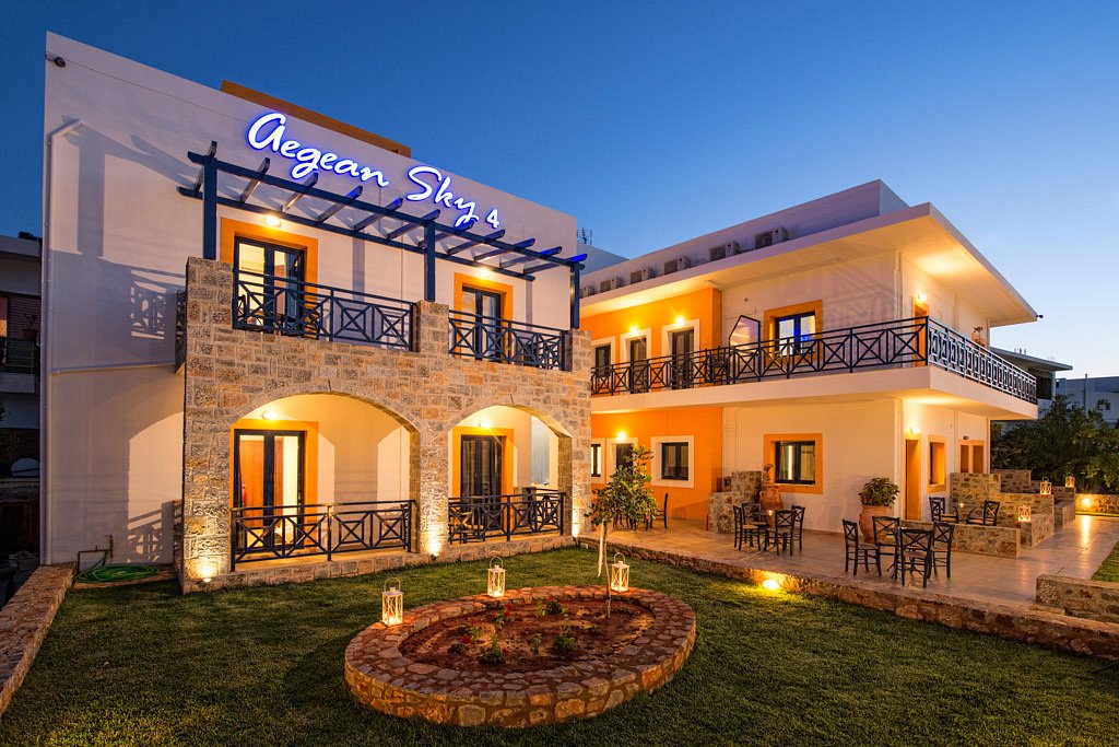 Aegean Sky Hotel &amp; Suites, hotel in Kreta