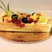 Cassetta di frutta in cioccolato bianco