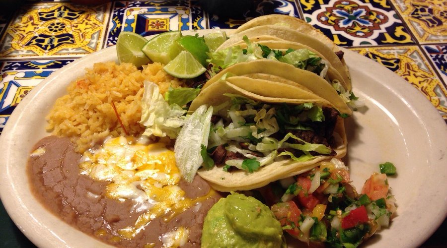 Los Tres Amigos
