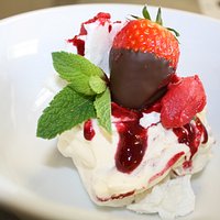 Luxurious eton mess