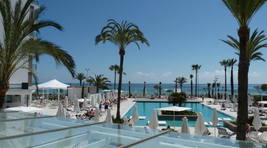 swimmingpool